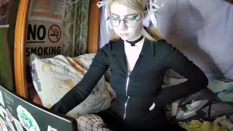 Snapshot of ana_dewitt chatting on March 3, 6:33 pm ana dewitt online show from March 3, 6:33 pm