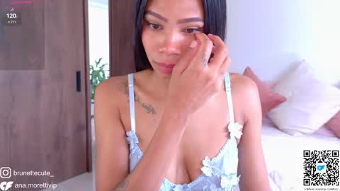 Snapshot of ana_moretti chatting on February 20, 4:07 pm ana_moretti online show from February 20, 4:07 pm