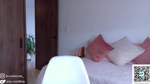 Snapshot of ana_moretti chatting on February 27, 8:20 pm ana_moretti online show from February 27, 8:20 pm