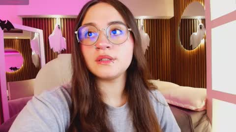 Snapshot of ana_taylor2 chatting on October 8, 5:43 pm Ana online show from October 8, 5:43 pm