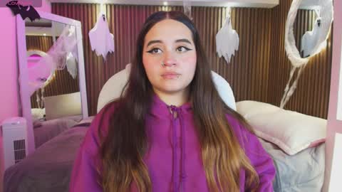 Snapshot of ana_taylor2 chatting on October 13, 7:47 pm Ana online show from October 13, 7:47 pm