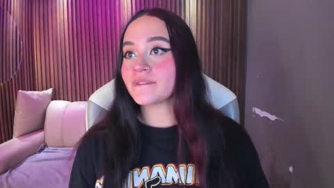 Snapshot of ana_taylor2 chatting on November 8, 4:01 am Ana online show from November 8, 4:01 am