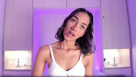 Snapshot of anaacollins_ chatting on April 21, 11:38 am anaacollins_ online show from April 21, 11:38 am