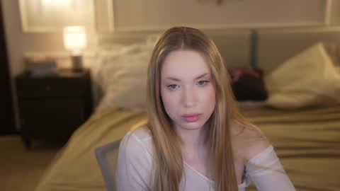 Snapshot of anabel054 chatting on November 30, 6:06 am Anabel Kira Zlata Kira Elice Lana Dominika Sofy Kaila Bridget online show from November 30, 6:06 am