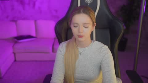 Snapshot of anabel054 chatting on December 1, 8:52 am Anabel Kira Zlata Kira Elice Lana Dominika Sofy Kaila Bridget online show from December 1, 8:52 am