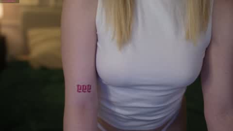 Snapshot of anabel054 chatting on February 22, 8:35 am Anabel Kira Zlata Kira Elice Lana Dominika Sofy Kaila Bridget online show from February 22, 8:35 am