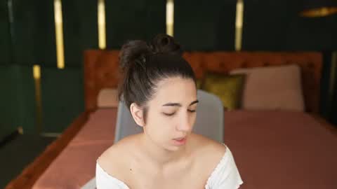 Snapshot of anabel2054 chatting on June 24, 7:07 am Sweet girls online show from June 24, 7:07 am