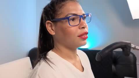 Anabel Alice Gandara online show from February 15, 2:14 pm