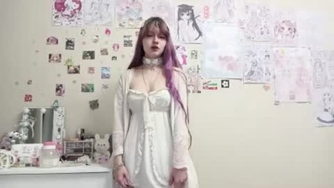 Snapshot of anabelbrando chatting on June 10, 8:19 pm Malvina online show from June 10, 8:19 pm