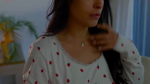 anabelcurvy online show from April 4, 7:50 am