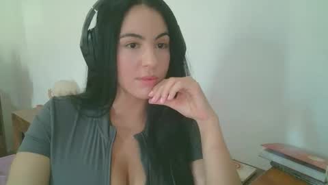 Snapshot of anabelenogueira1 chatting on May 28, 5:43 pm anabelenogueira1 online show from May 28, 5:43 pm
