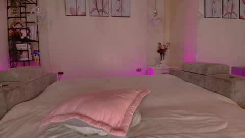    online show from September 9, 5:34 pm