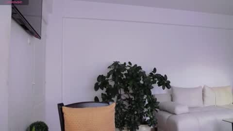 Ana online show from December 15, 2:21 pm