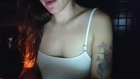 Snapshot of anabelucci_ chatting on February 2, 2:32 am anabelucci_ online show from February 2, 2:32 am