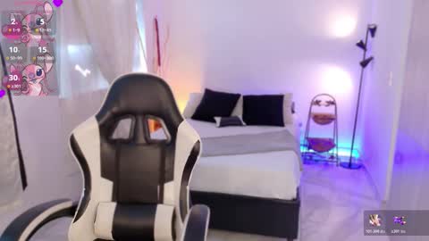 ANABEL WOLF  online show from November 3, 6:31 pm