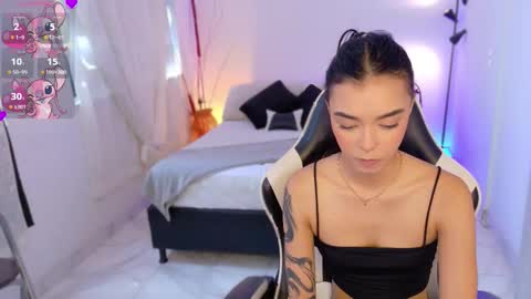 ANABEL WOLF  online show from November 11, 3:34 pm