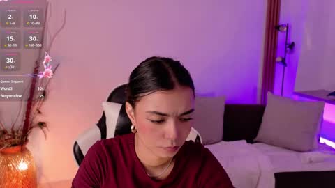 ANABEL WOLF  online show from April 19, 6:10 pm