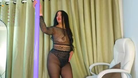 Snapshot of anabloom_ chatting on May 28, 7:33 pm anabloom_ online show from May 28, 7:33 pm