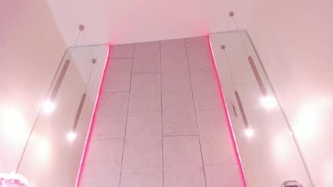 Anna online show from March 7, 5:32 pm