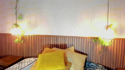 Anna online show from April 19, 11:53 am