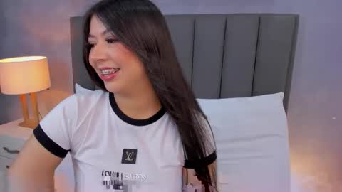 A N A online show from December 18, 2:01 pm