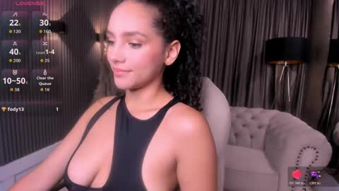 Snapshot of anahi_curlie1 chatting on May 6, 11:04 am Anahi Curlie online show from May 6, 11:04 am