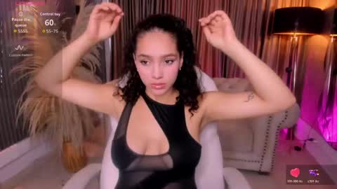 Snapshot of anahi_curlie1 chatting on May 26, 11:17 am Anahi Curlie online show from May 26, 11:17 am