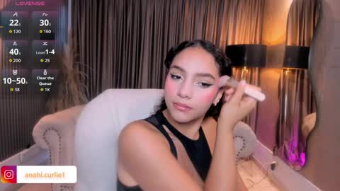 Snapshot of anahi_curlie1 chatting on June 4, 11:05 am Anahi Curlie online show from June 4, 11:05 am