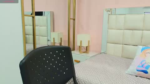 Snapshot of anahi_maite chatting on January 16, 7:40 pm Anahi online show from January 16, 7:40 pm