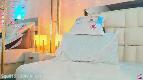 Snapshot of anahi_maite chatting on February 12, 7:53 pm Anahi online show from February 12, 7:53 pm