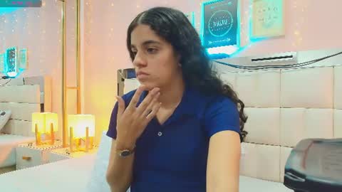 Snapshot of anahi_maite chatting on July 15, 7:08 pm Anahi online show from July 15, 7:08 pm