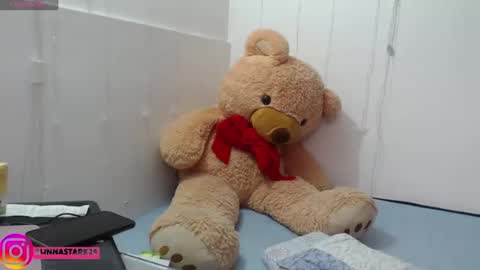 Snapshot of anahibrowns95 chatting on November 4, 7:02 pm Anahi Browns online show from November 4, 7:02 pm