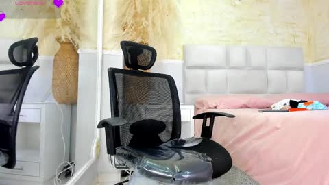 Im Sara  online show from April 9, 3:39 am