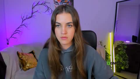 Anais online show from October 1, 12:22 pm