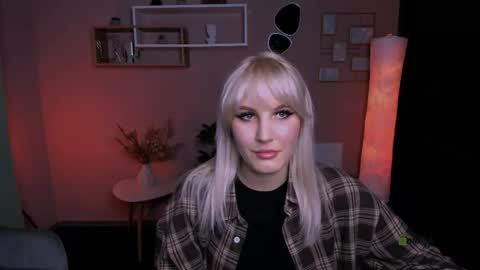 Anais online show from October 23, 7:56 pm