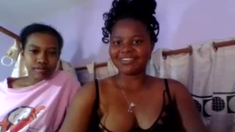 Snapshot of anaissa23 chatting on June 17, 6:42 pm anaissa23 online show from June 17, 6:42 pm
