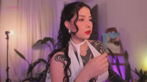 Mariana  online show from February 4, 3:40 pm