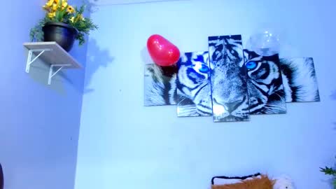 Analia online show from February 15, 4:56 pm