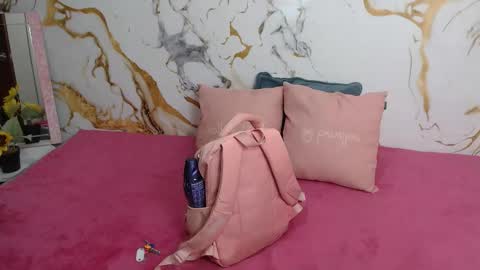 Snapshot of analiz_ chatting on February 8, 4:49 am analiz_ online show from February 8, 4:49 am