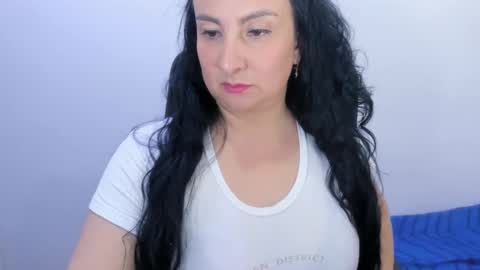 Snapshot of anamaria288 chatting on March 6, 3:02 am anamaria288 online show from March 6, 3:02 am