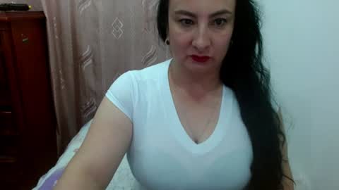 Snapshot of anamaria288 chatting on July 20, 3:32 am anamaria288 online show from July 20, 3:32 am