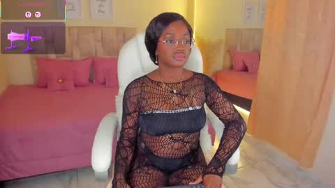 Snapshot of ananya_kay01 chatting on April 23, 12:29 pm A N A my connection hours are from 600 pm to 12 pm Colombian time online show from April 23, 12:29 pm