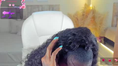 Snapshot of ananya_kay01 chatting on April 28, 1:37 am A N A my connection hours are from 600 pm to 12 pm Colombian time online show from April 28, 1:37 am
