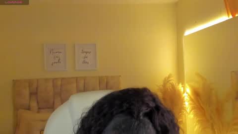 Snapshot of ananya_kay01 chatting on April 30, 1:45 am A N A my connection hours are from 600 pm to 12 pm Colombian time online show from April 30, 1:45 am