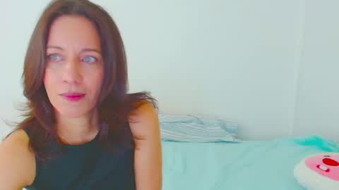 Snapshot of anapereira12 chatting on April 21, 5:17 pm anapereira12 online show from April 21, 5:17 pm