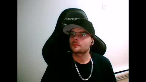 anarchyy1994 online show from March 13, 8:43 am