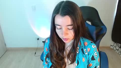 Snapshot of anarosse__ chatting on February 22, 3:47 pm ana 3 online show from February 22, 3:47 pm