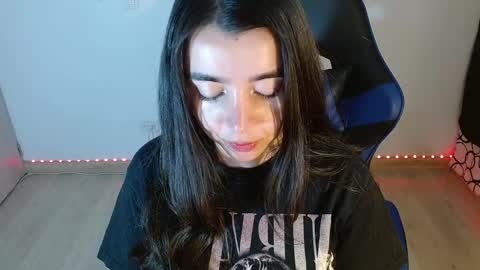 Snapshot of anarosse__ chatting on September 10, 1:49 am ana 3 online show from September 10, 1:49 am