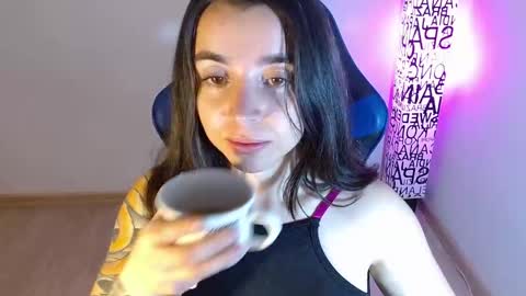 Snapshot of anarosse__ chatting on October 15, 2:55 am ana 3 online show from October 15, 2:55 am