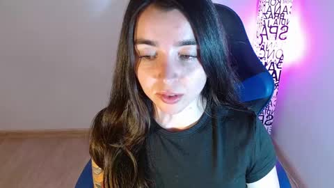 Snapshot of anarosse__ chatting on November 4, 2:43 am ana 3 online show from November 4, 2:43 am